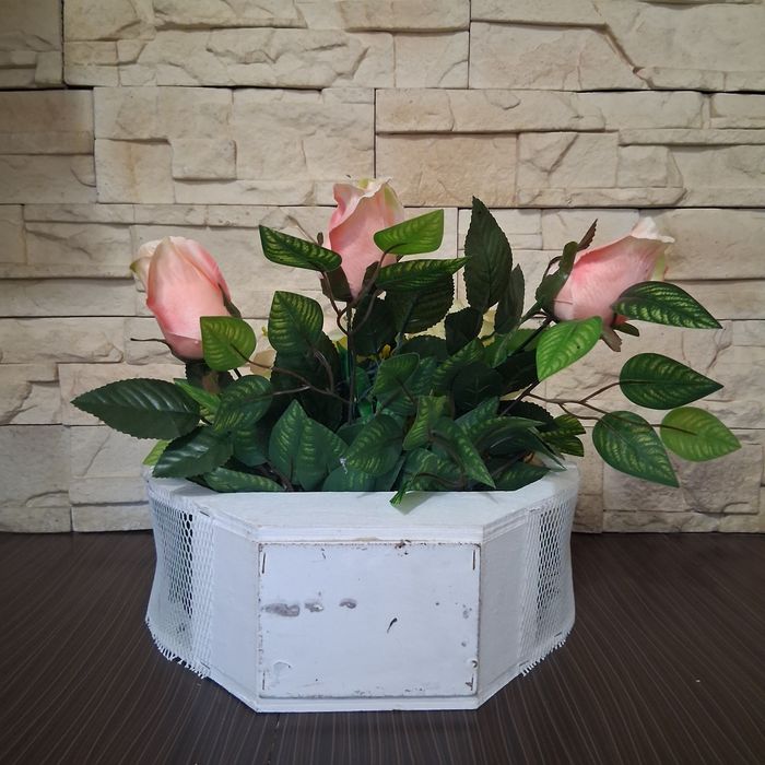 Kompozycja kwiatowa stroik róże serce