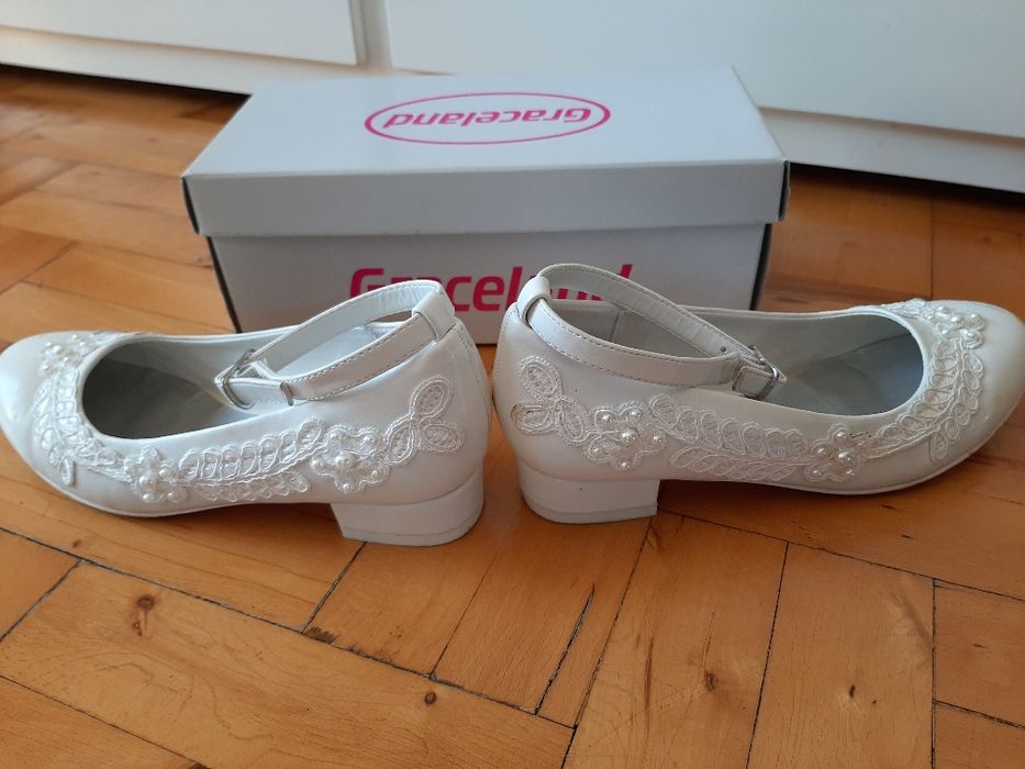Buty do komunii r 35