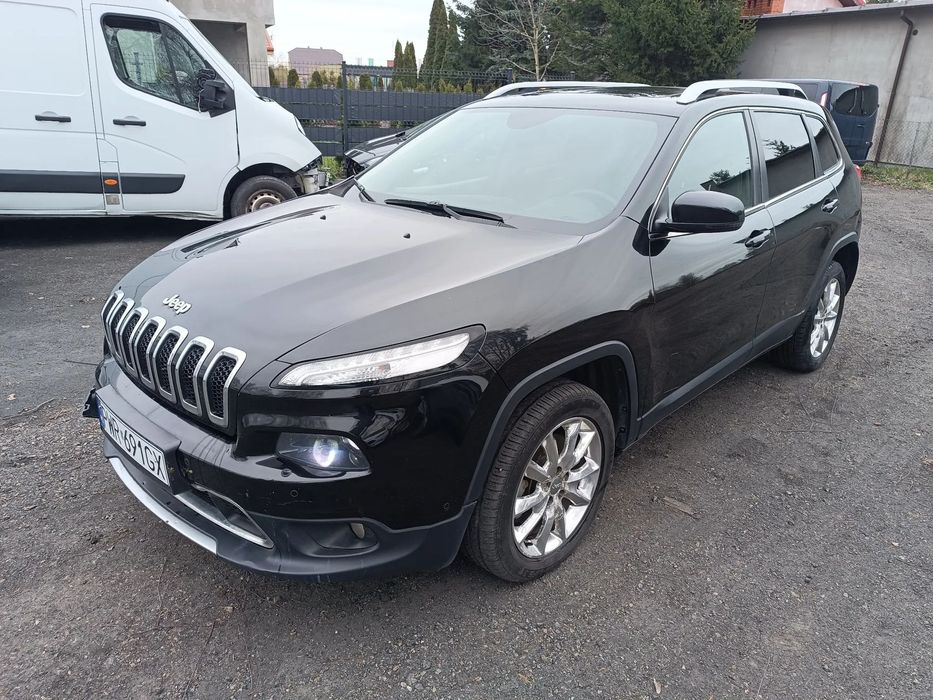 Jeep Cherokee bogata wersja panorama skóra kamera 150tys km
