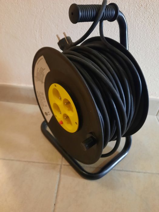Extensao Eléctrica com Enrolador