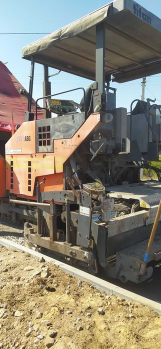 Асфальтоукладач ABG TITAN 226