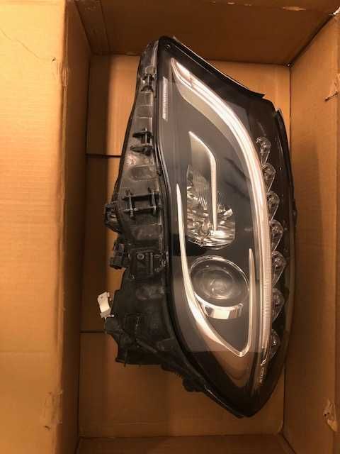 Otica Farol Esquerdo Mercedes GLA Led