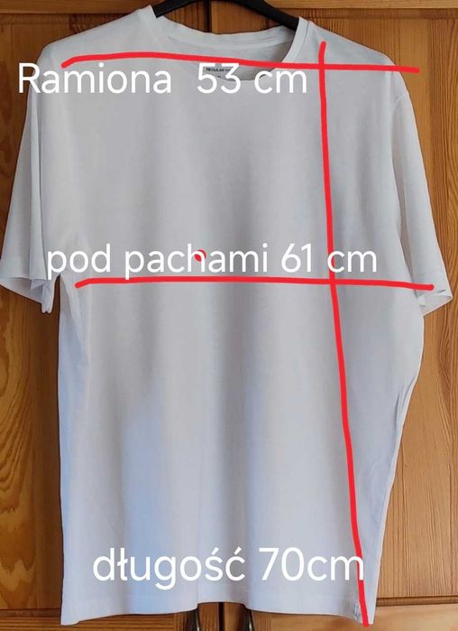 Koszulki męskie L długość 70cm. Cena za wszystko 7 zl.
