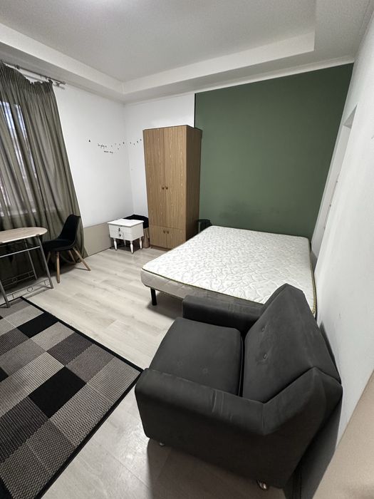 Здається дуже колоритна квартира в самому центрі Ужгорода