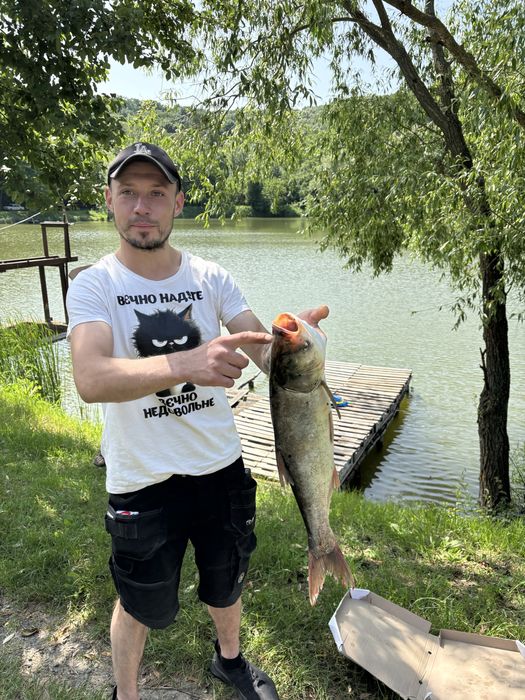 Рибалка ,відпочинок ,кемпінг ,намети ,