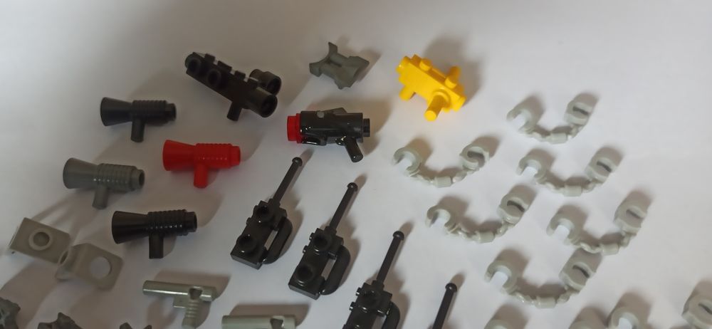 LEGO dodatki do figurek, 3