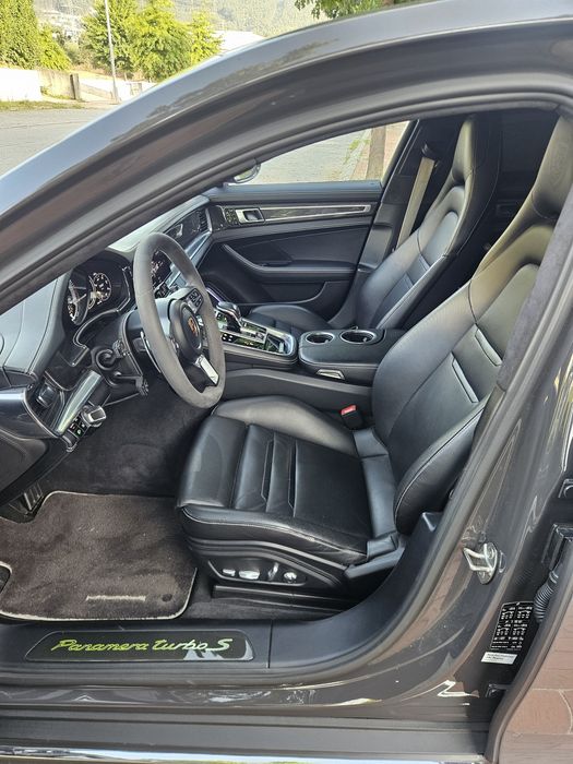 PORSCHE PANAMERA Turbo S-hybrid  com 680 cv