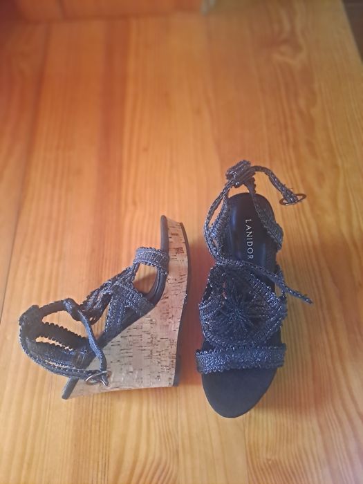 Sapatos Lanidor em muito bom estado