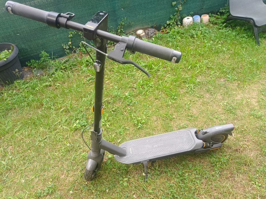 Hulajnoga elektryczna Segway nineboot g30