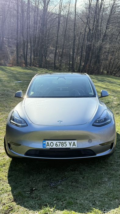 Tesla Model У 2024