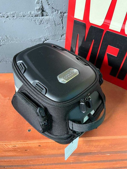 Сумка на бак мотоцикла Loboo 8л