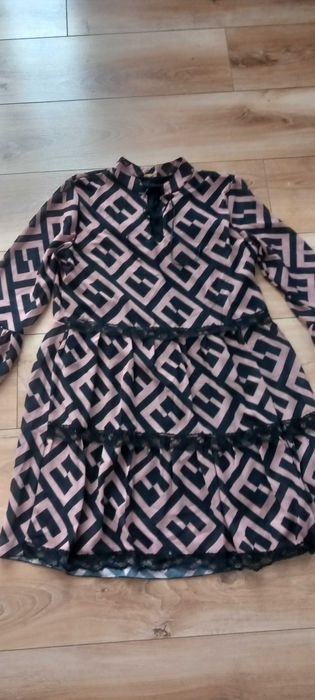 Elegancka sukienka 36/S