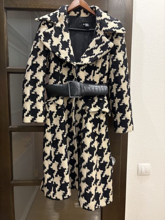 Пальто фірми Zara