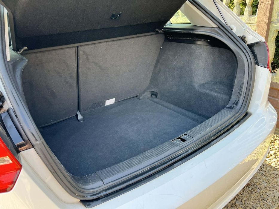 Audi A3 8p Białe 5-drzwiowe