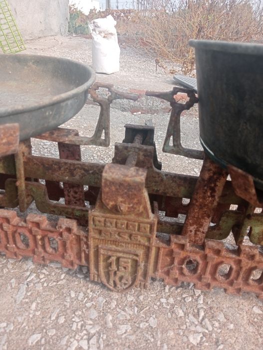 Balança muito antiga