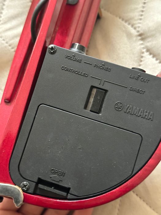 Yamaha EV205 5-String Electric Violin (silent)64174781766529124