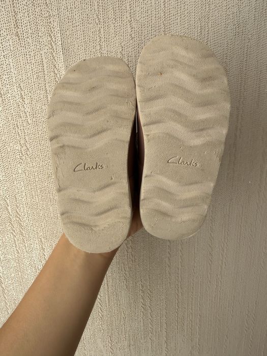 Туфлі Clarks на дівчинку 22 розмір  14,5 см