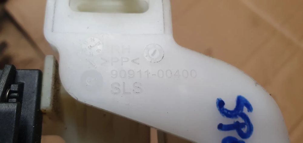 Klamka prawy tył tylna prawa Kia Sportage III 3