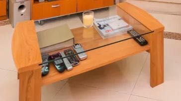 Mesa sala com 4 cadeiras praticamente nova