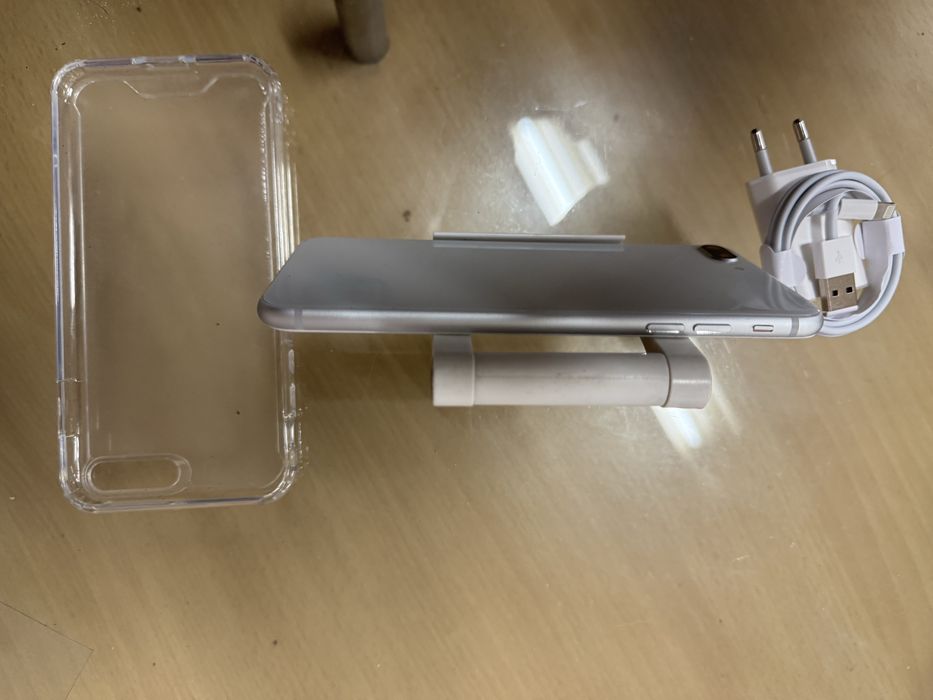 Vendo iPhone 8 plus 64Gb restaurado