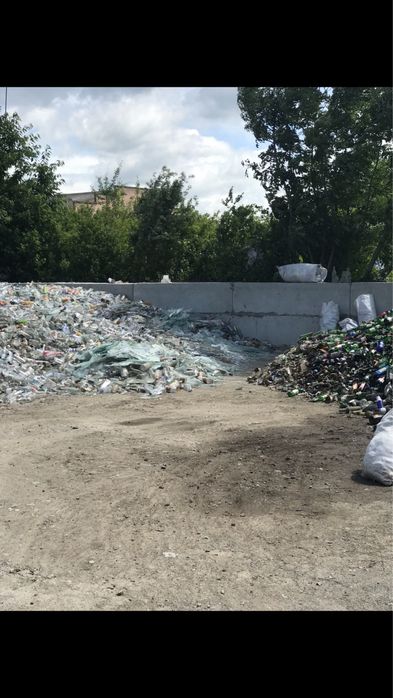 Приймаємо склобій, скло бите, не бите, тарне, листове, віконне, пляшки