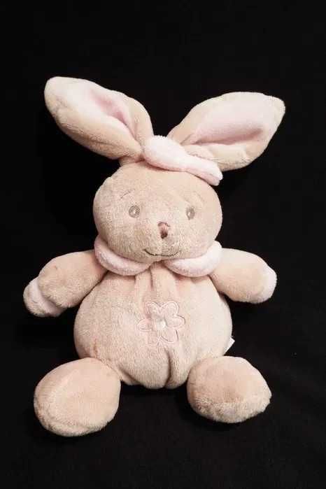 Królik Pluszowy śliczny króliczek Maskotka grzechotka