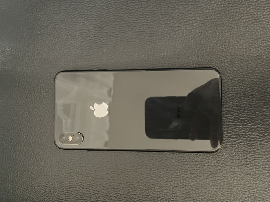 Iphone Xs max 256 gb z etui spigen