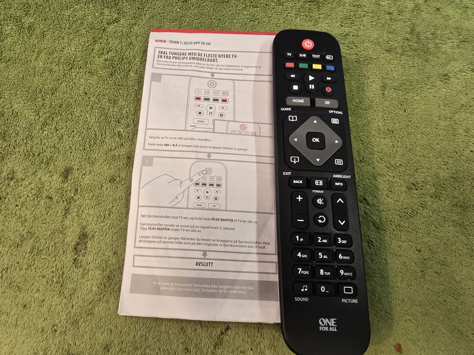 ONE programowalny pilot zdalnego sterowania.