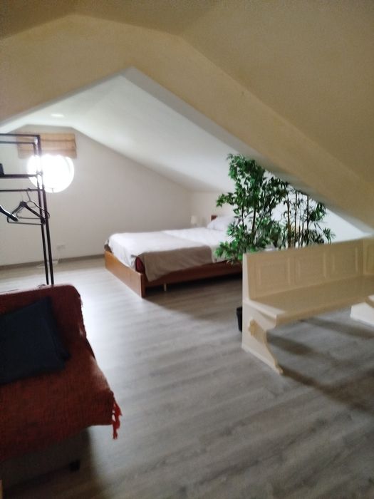 Alugo quarto a estudantes