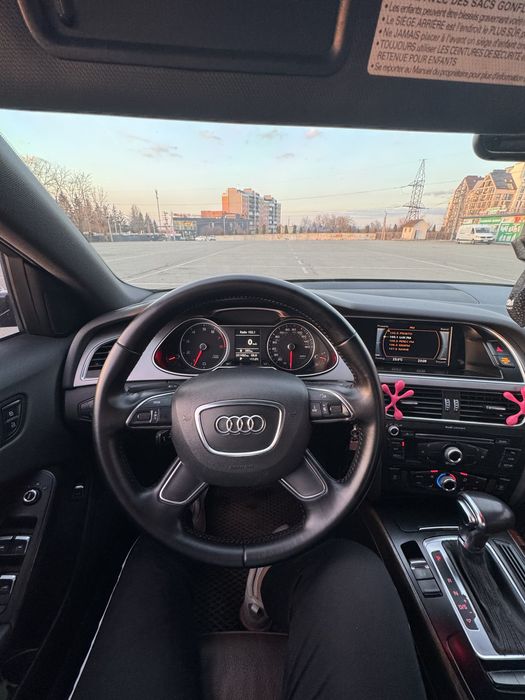 Продам ауді а4 б8 в доброму стані