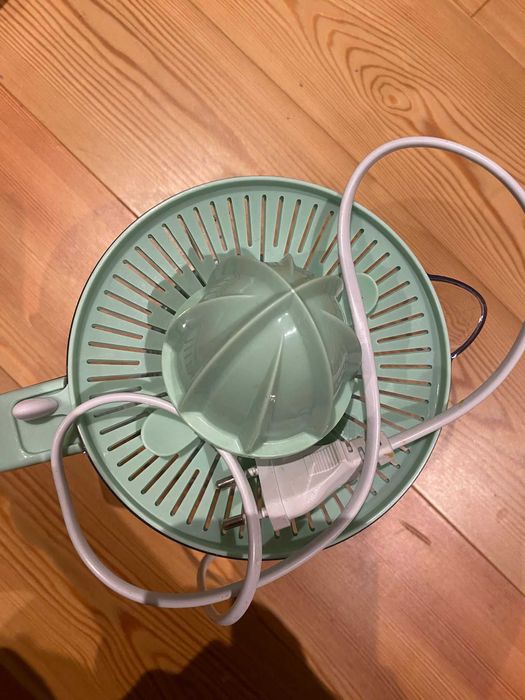 Espremedor elétrico