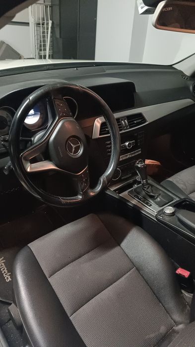 Carrinha Mercedes c220 de 2012