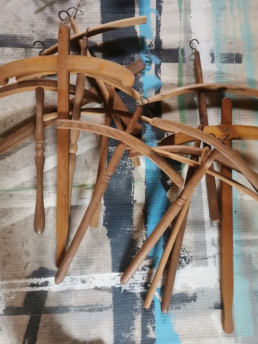 Cabides de madeira antigos