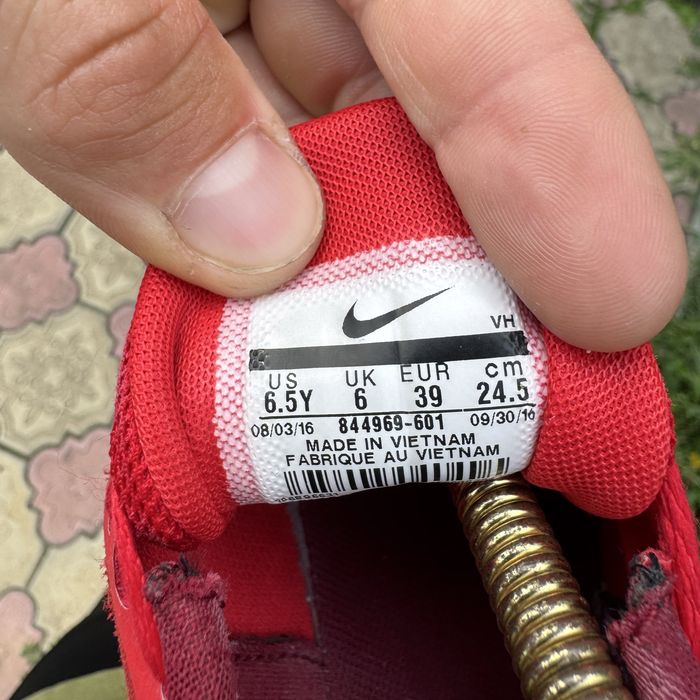Кроссовки Nike Lunarstelos Red, 39 размер, Оригинал, Кросівки