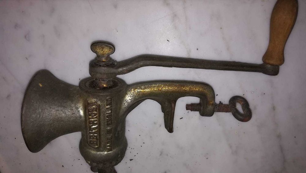 Máquina manual para moer batata