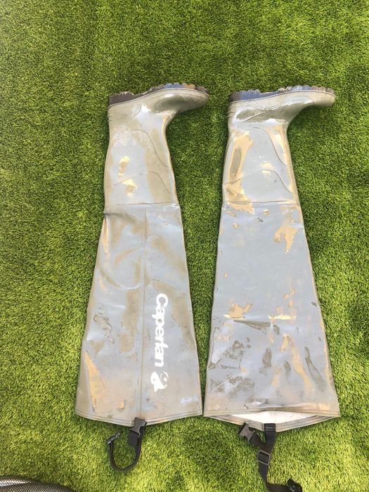 Vendo botas para pesca de borracha tamanho 44/45 por 20€