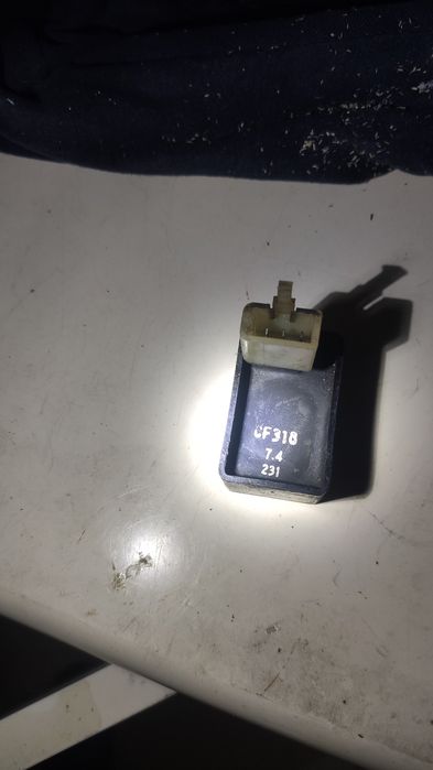 Relé bomba gasolina Honda Varadero 1000