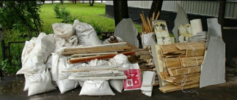 Вывоз мусора старой мебели , уборка територий