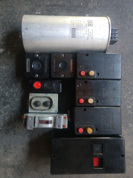 Автоматичний вимикач АП50Б 2МТУ3 Кнопки ПКЕ Конденсатори ZEZ SILKO