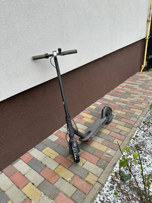 Терміново Xiaomi Mi essentiall