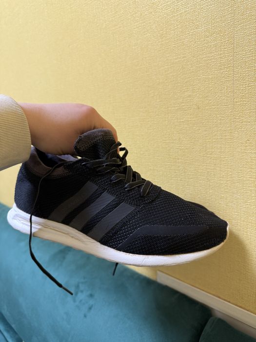 Чоловічі кросівки adidas 42 розмір