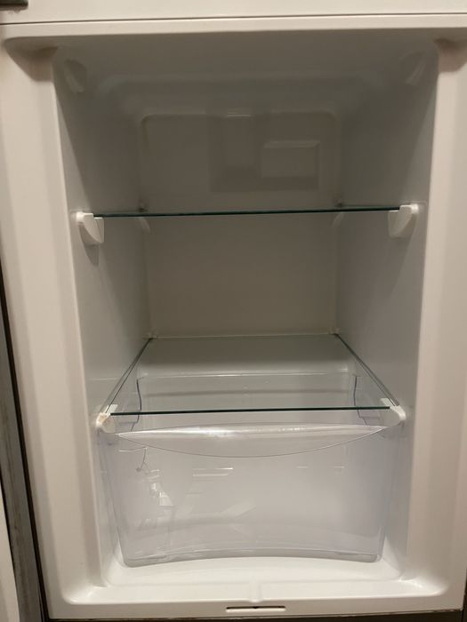 Холодильник zanussi