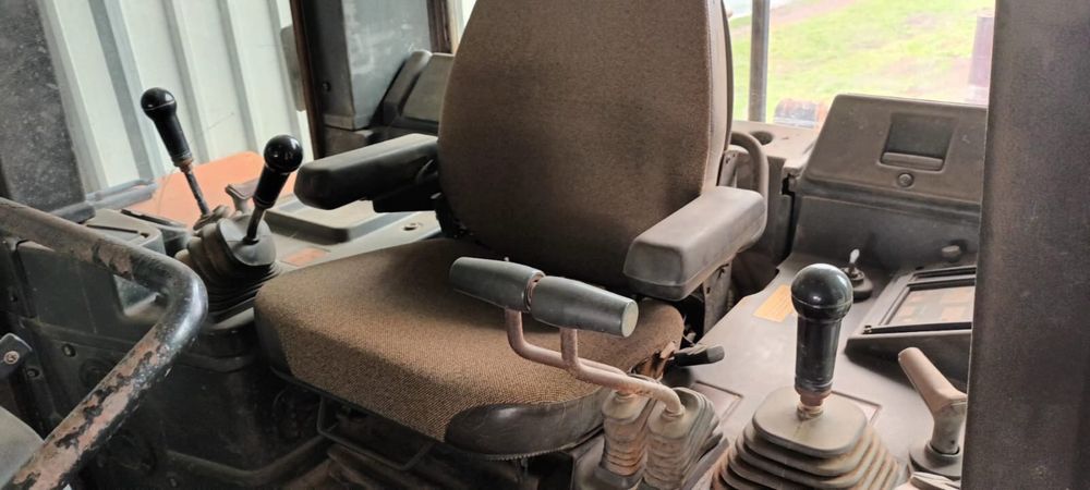 Maquina de rastos fiat-hitachi