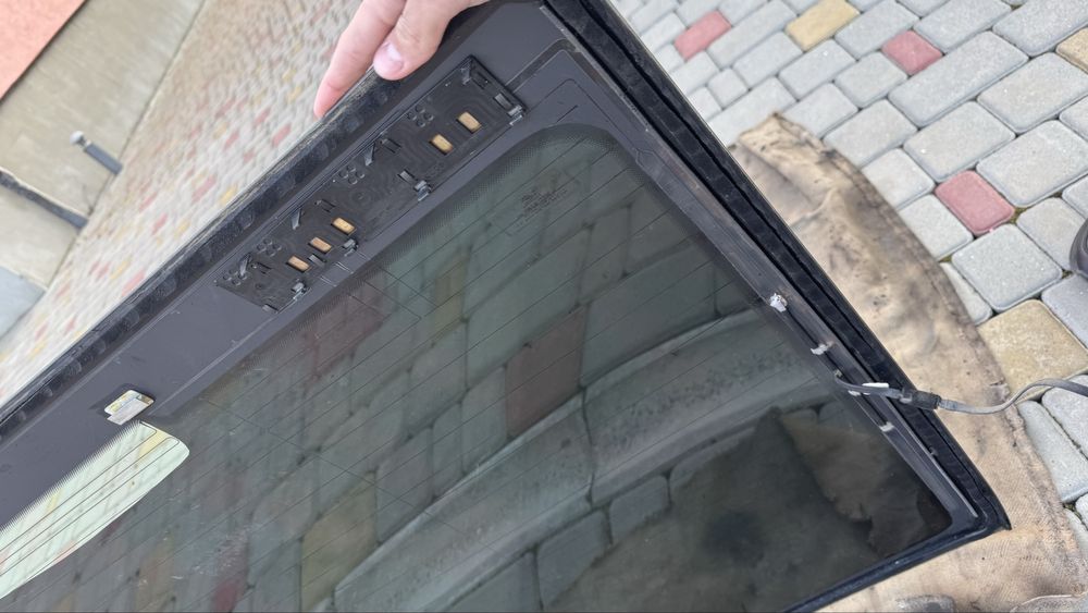 Заднє скло до ауді А6С6