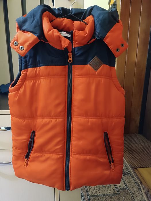 Безрукавка дитяча