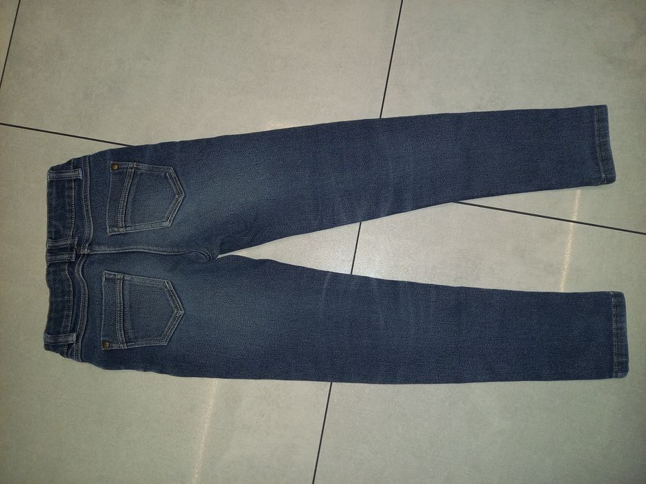 Spodnie jeans r.140