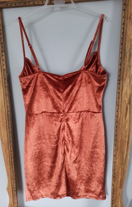 Sukienka welurowa imprezowa