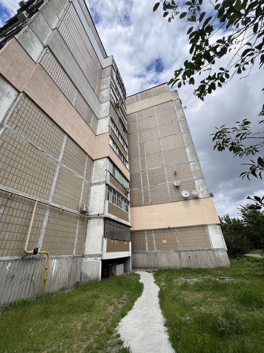 ВЕЛИКА 3кім.квартира 2поверх Вул.Хоменка, 2 балкони. роздільні кімнати