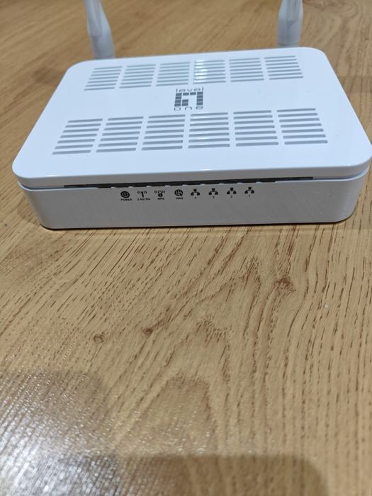 Router gigabit WGR-8031