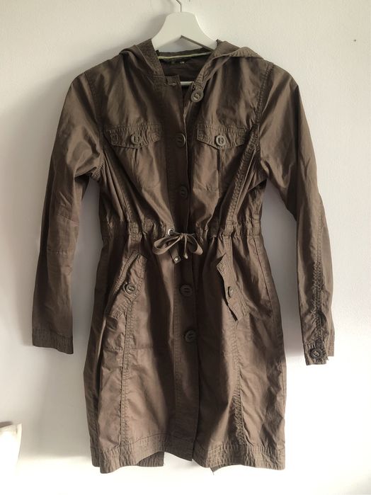 Lekka kurtka dluga